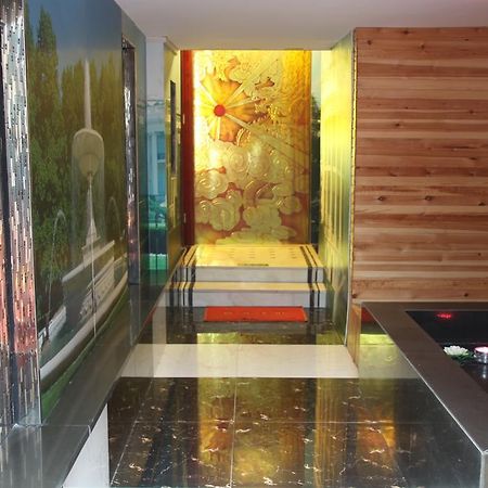 Super 8 Hotel Beijing Shijingshan Jiujiuyuan Exterior photo