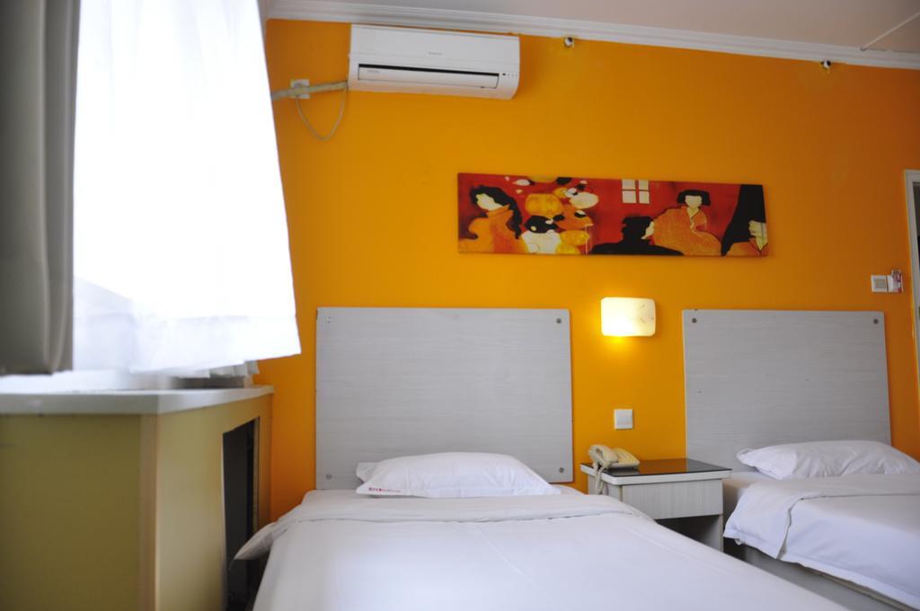 Super 8 Hotel Beijing Shijingshan Jiujiuyuan Room photo